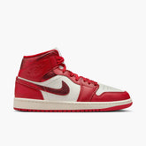Pantofi sport Jordan 1 Mid SE Red Cracked Leather
