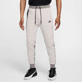 Pantaloni Barbati Nike Tech Fleece