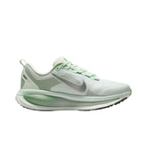 Pantofi sport Nike Vomero 18 W