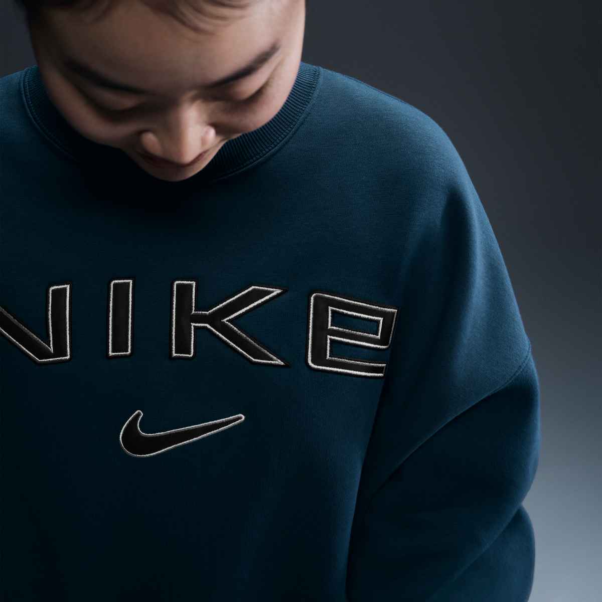 Nike Sportswear Phoenix Fleece Women's Over-Oversized Crew-Neck Logo Sweatshirt