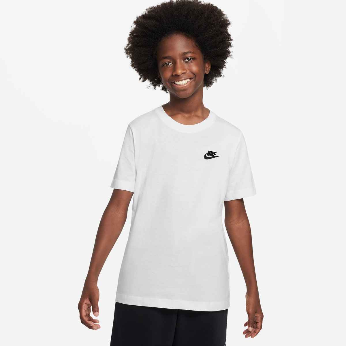 Nike Sportswear Older Kids' T-Shirt