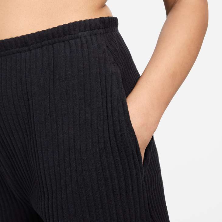 Nike Sportswear Chill Knit Women's High-Waisted Slim 8cm (approx.) Ribbed Shorts