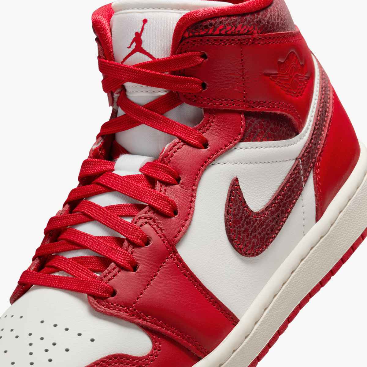 Pantofi sport Jordan 1 Mid SE Red Cracked Leather