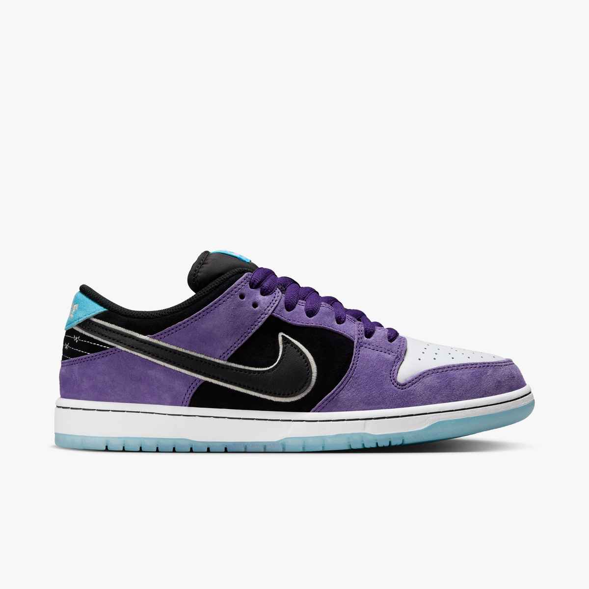 Pantofi sport Nike SB Dunk Low Pro x Hayley Wilson Black and Court Purple