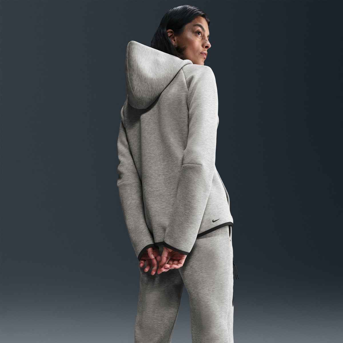 Hanorac Dama Nike Tech Fleece