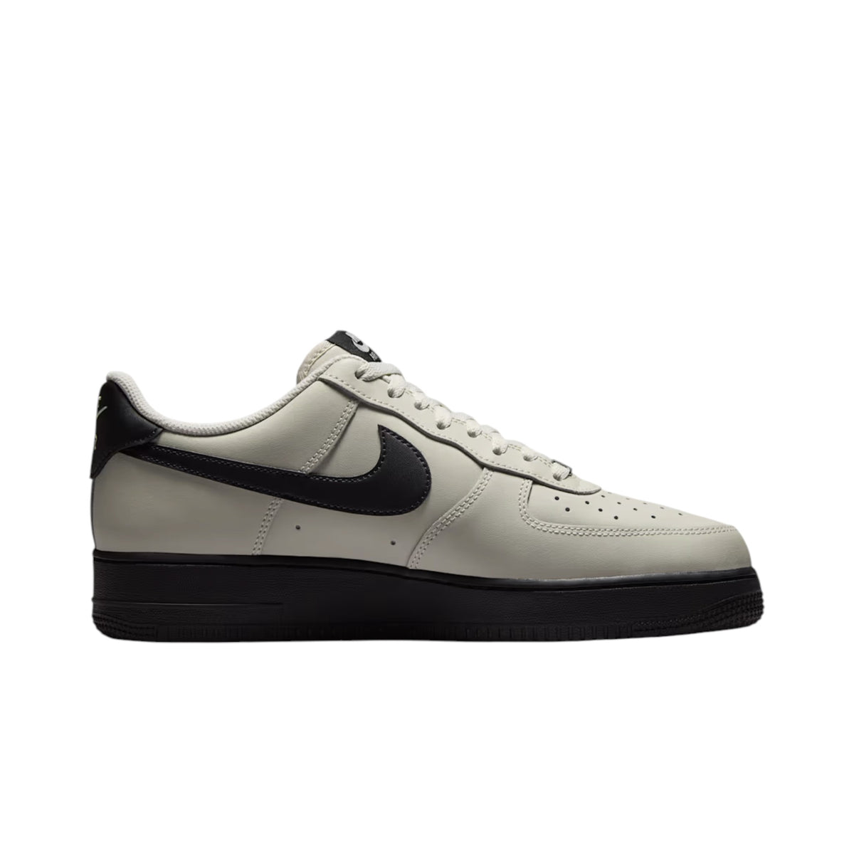 Nike Air Force 1 '07