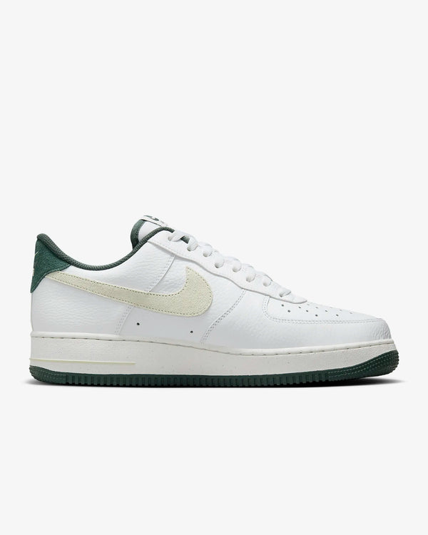 Nike Air Force 1 '07 LV8