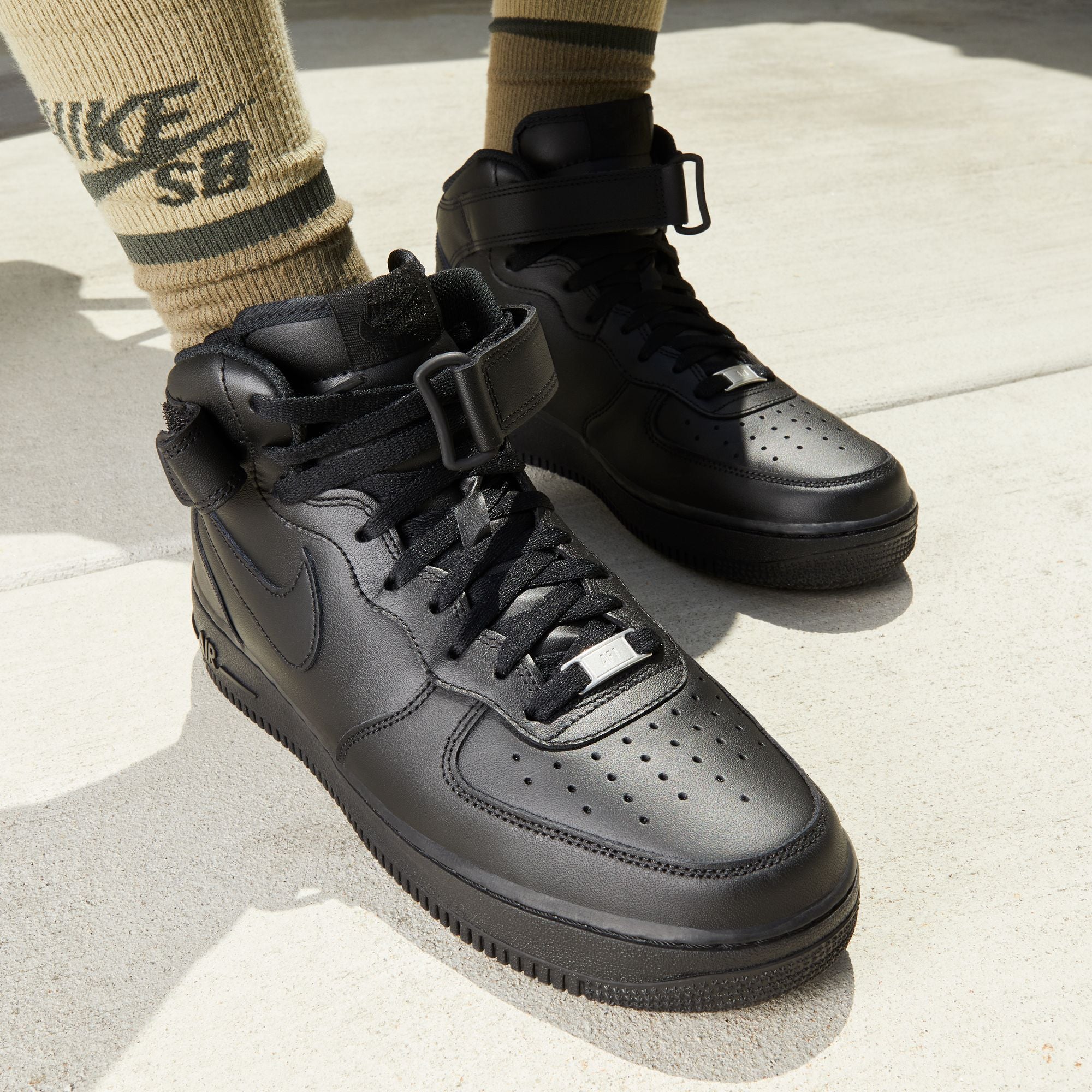 Pantofi Sport Nike Air Force 1 Mid '07