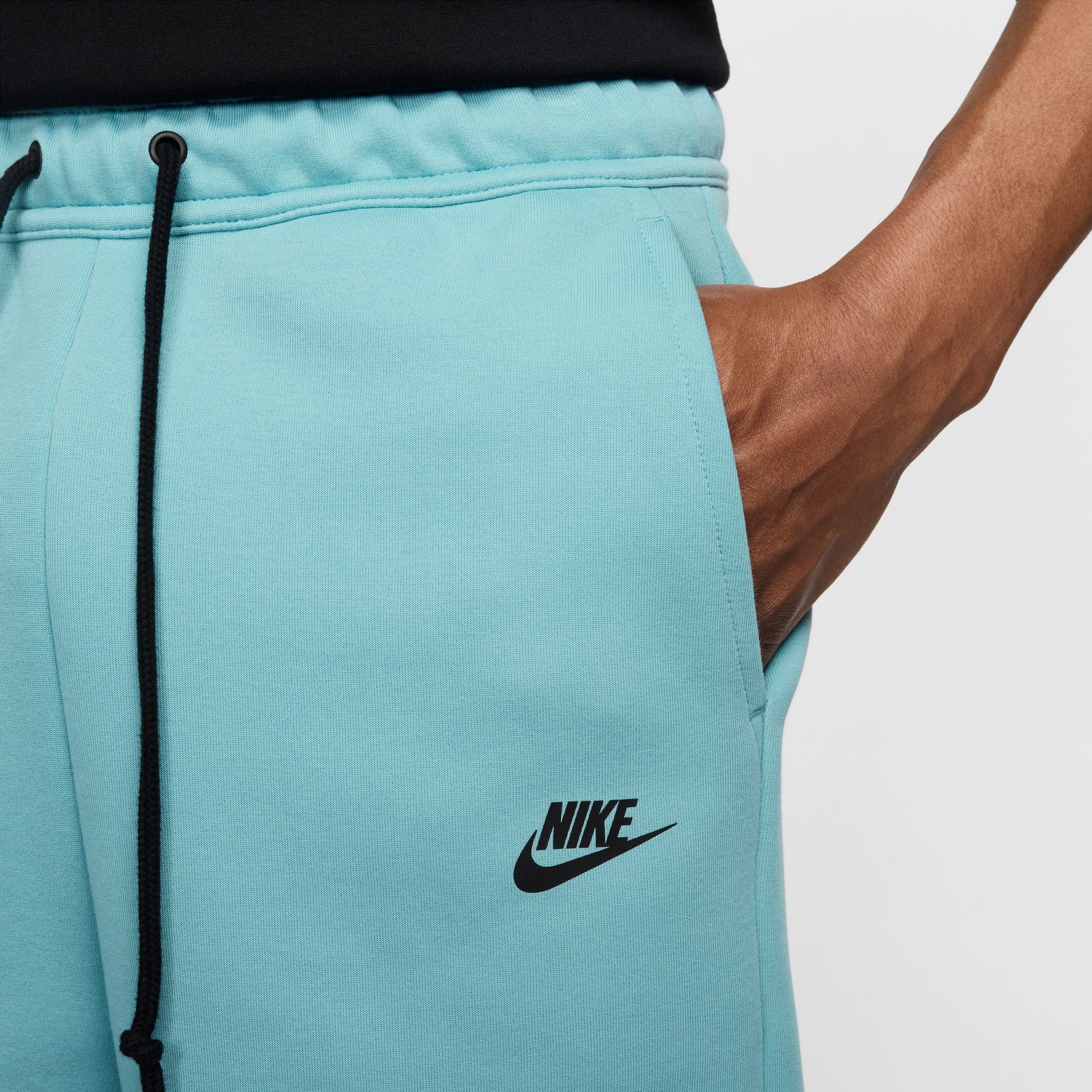 Pantaloni Scurti Barbati Nike Tech Fleece