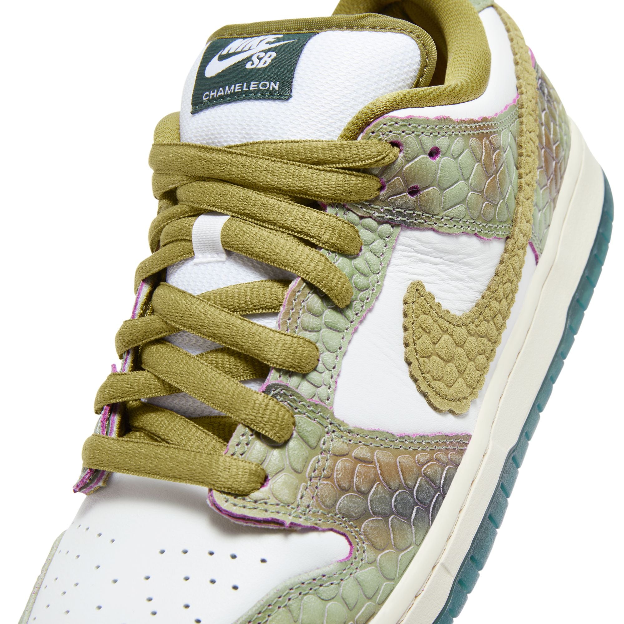 Nike SB Alexis Sablone x Dunk Low SB Chameleon
