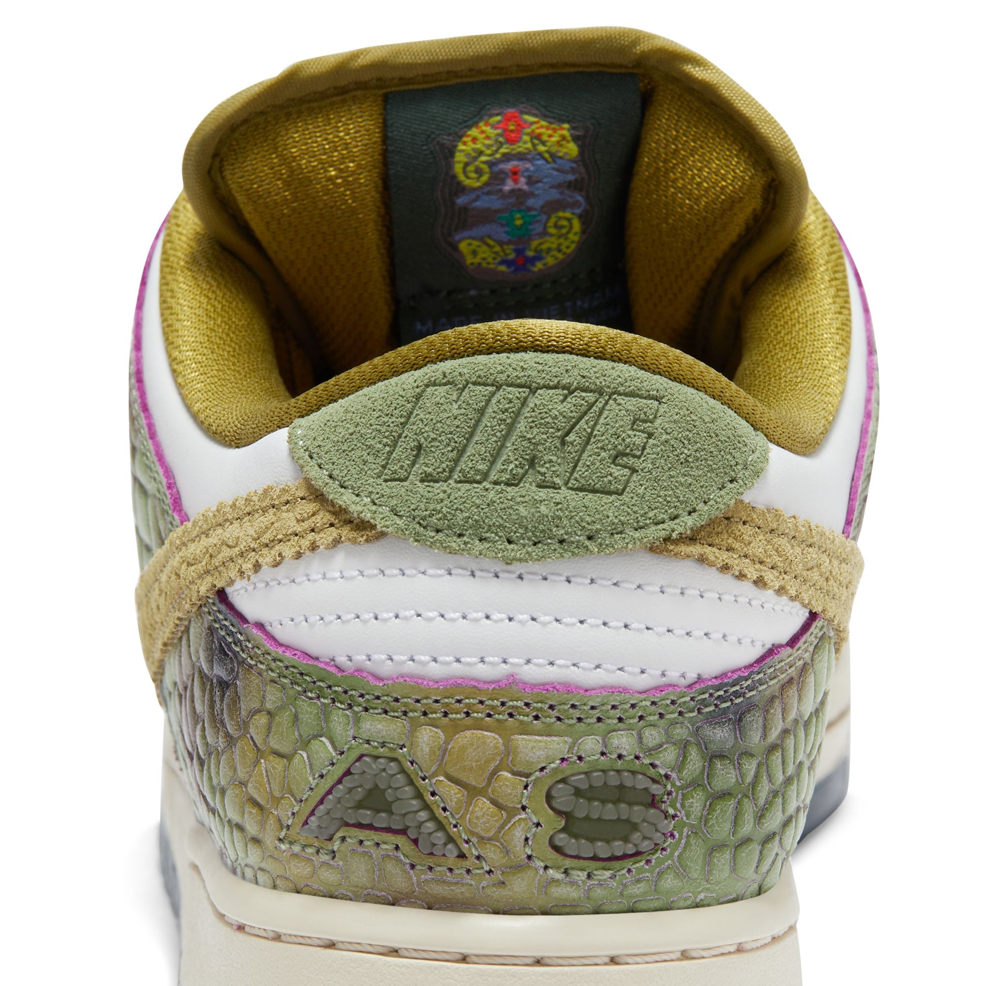 Nike SB Alexis Sablone x Dunk Low SB Chameleon