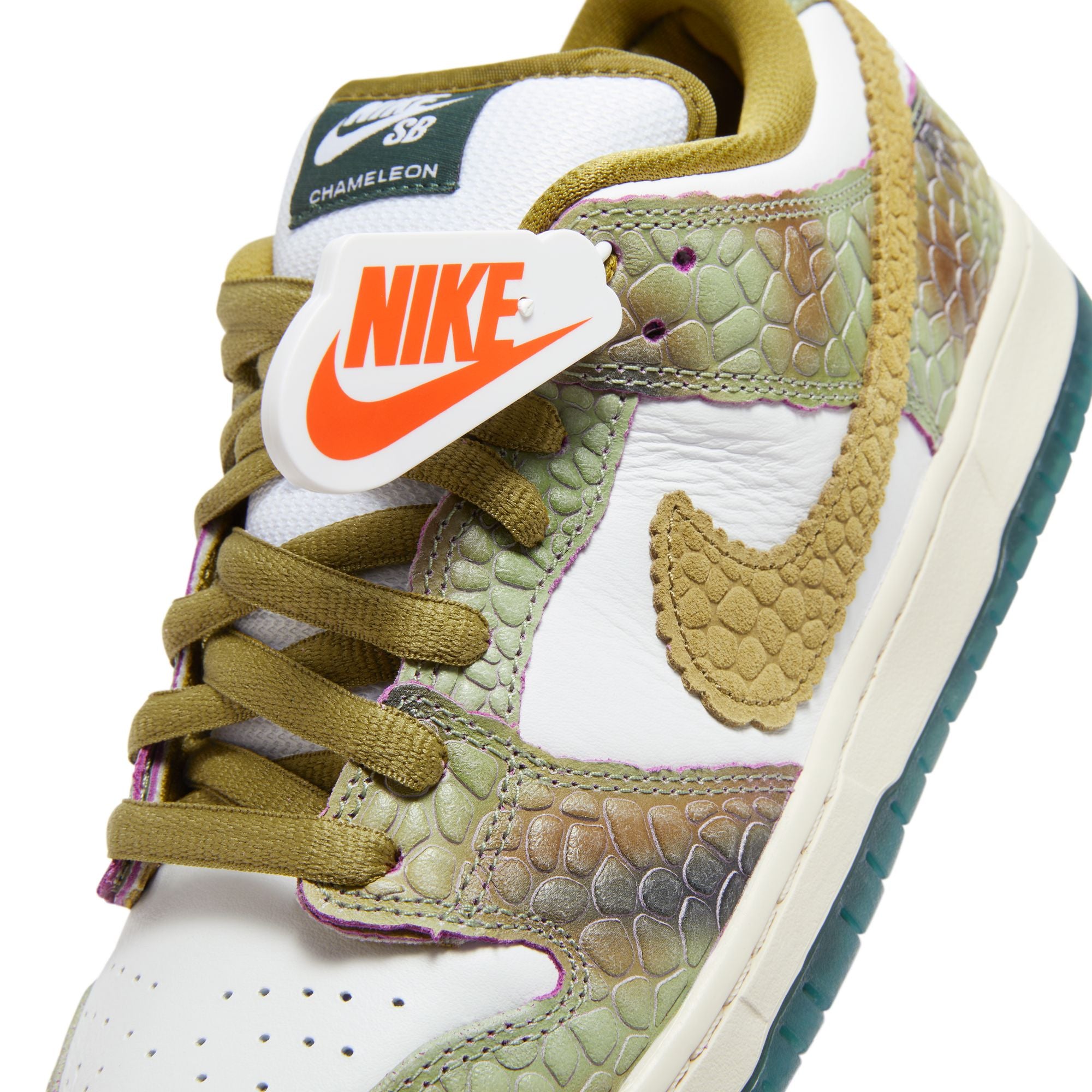 Nike SB Alexis Sablone x Dunk Low SB Chameleon
