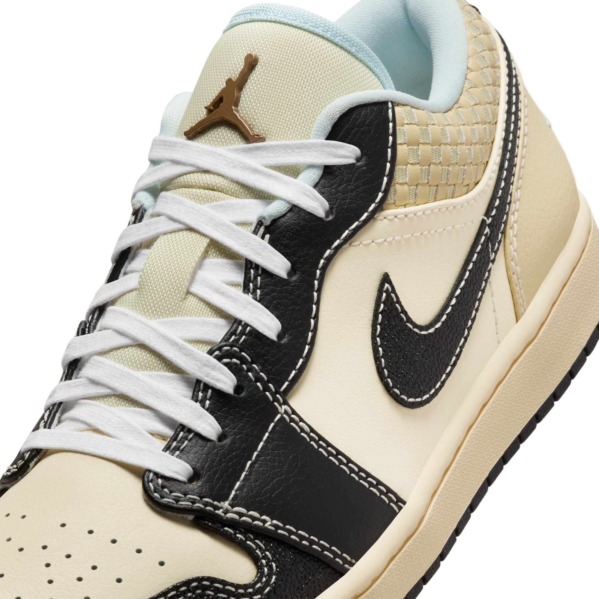 Pantofi Sport Air Jordan 1 Low Coconut Milk