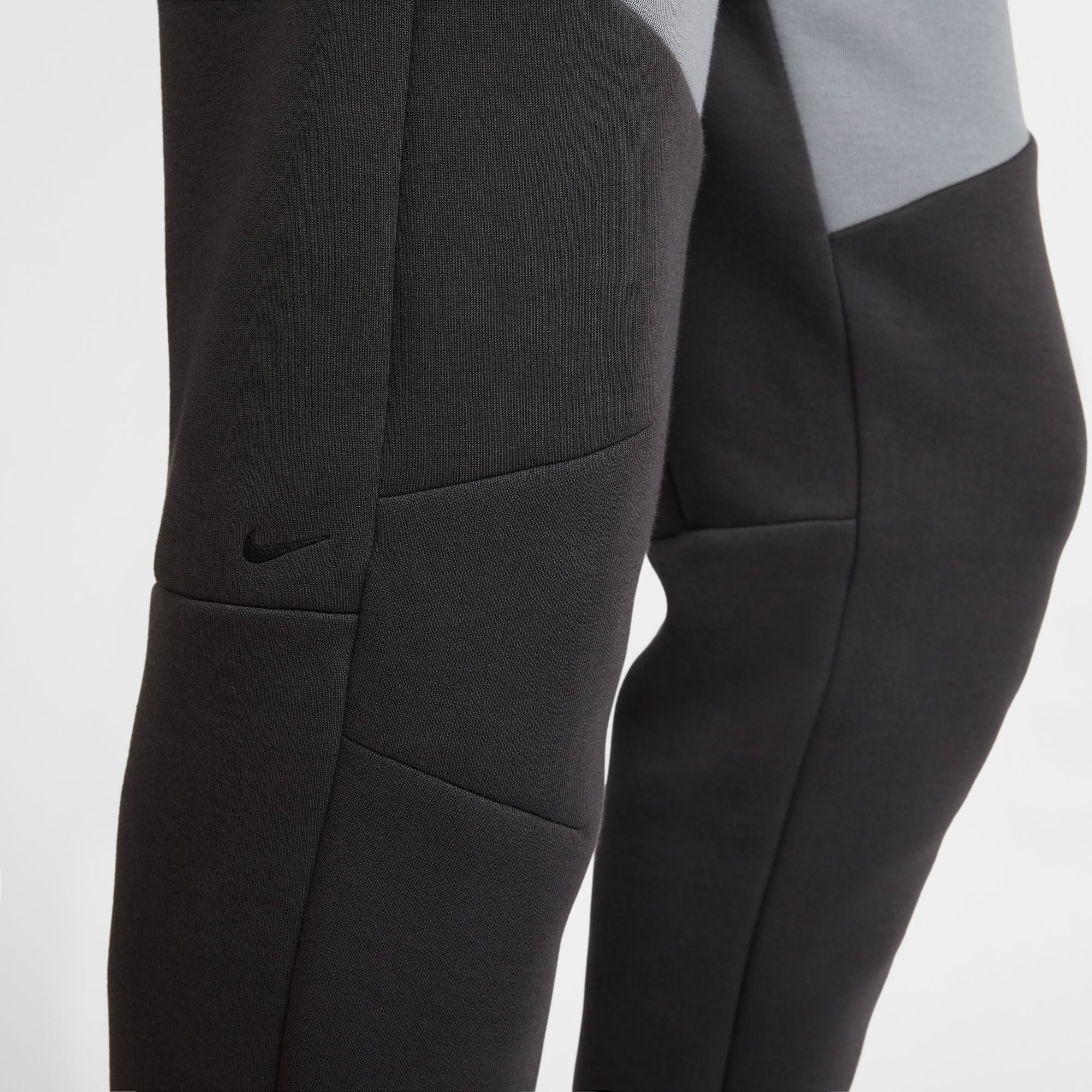 Pantaloni Barbati Nike Tech Fleece
