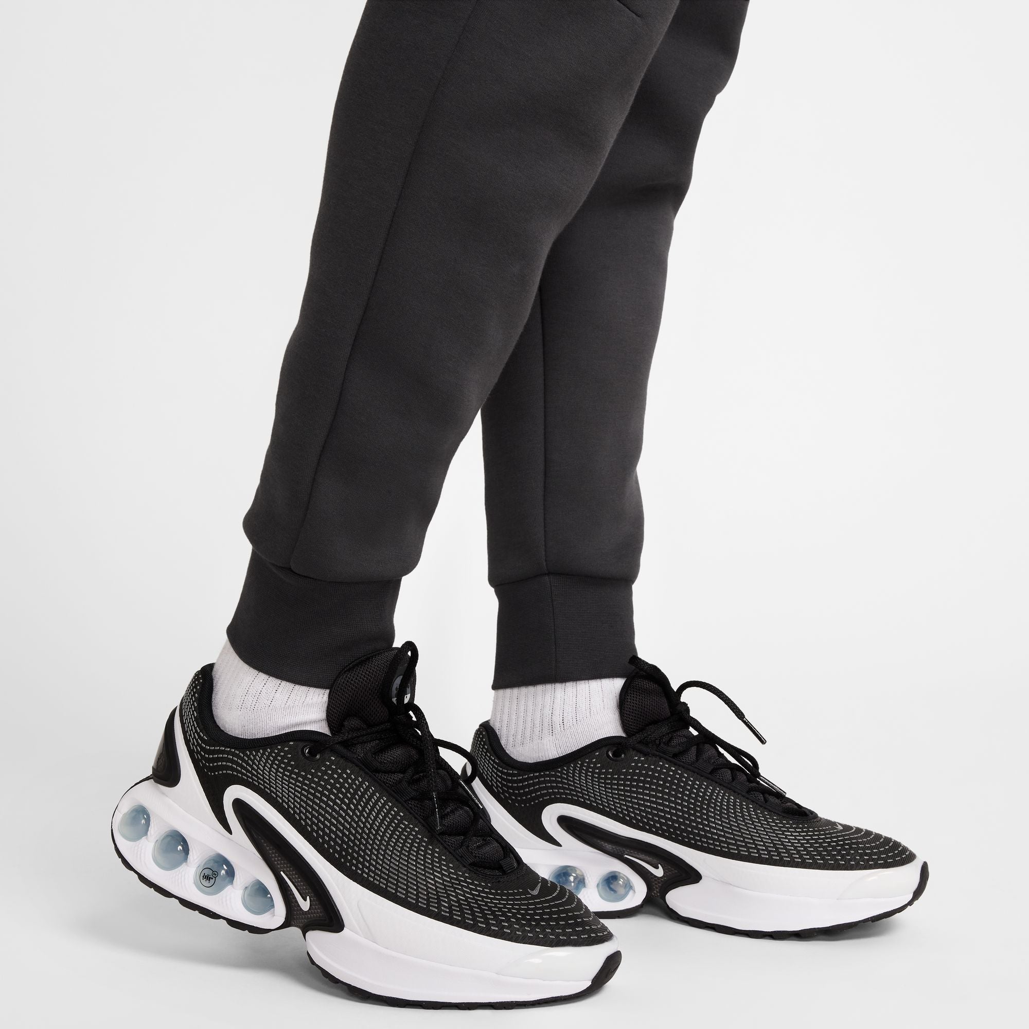 Pantaloni Barbati Nike Tech Fleece