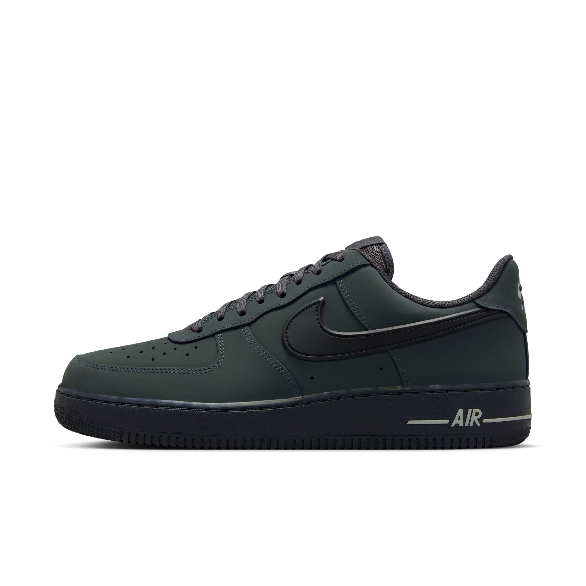 Pantofi Sport Barbati Nike Air Force 1 07
