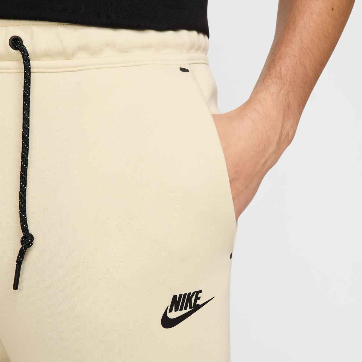Pantaloni Barbati Nike Tech Fleece