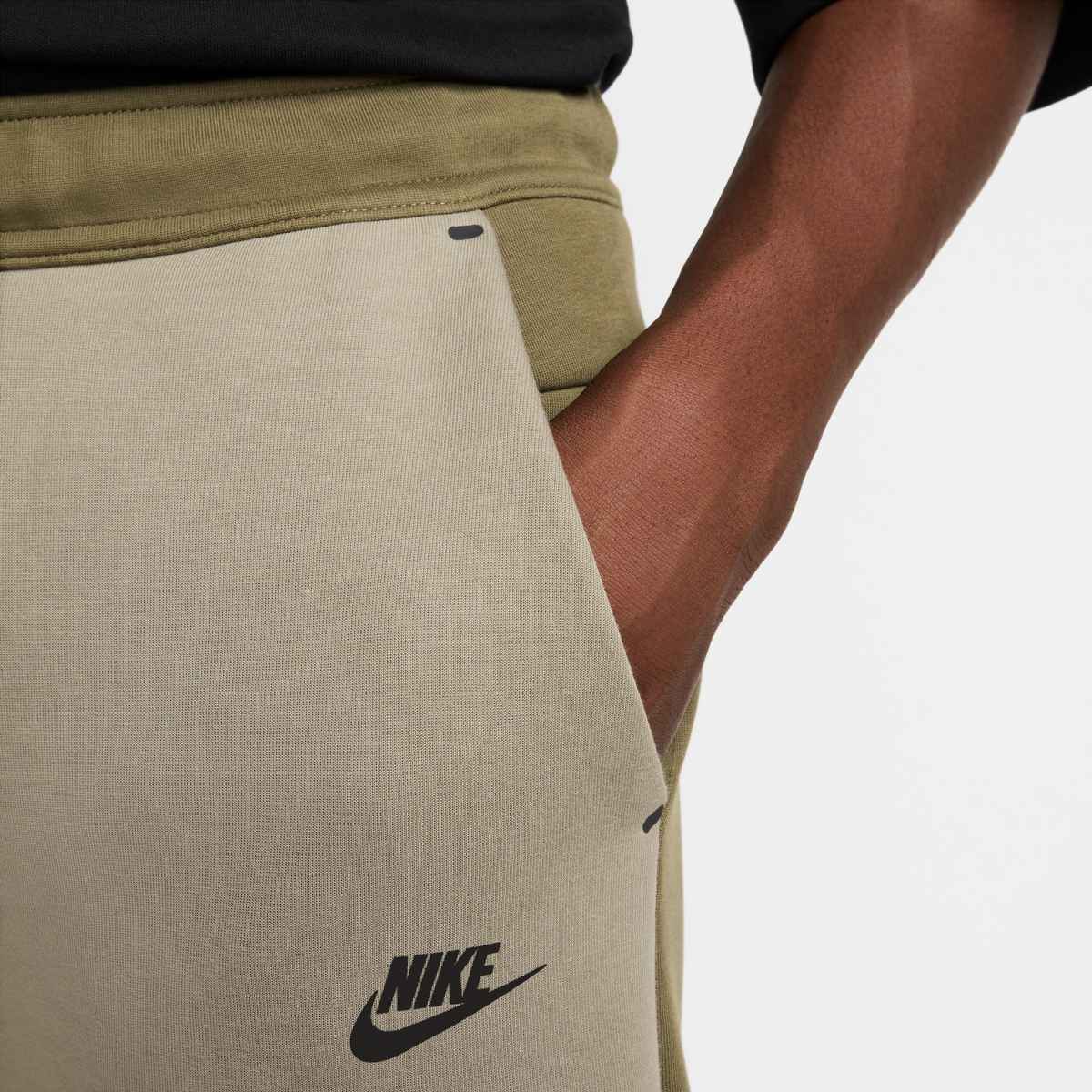 Pantaloni Barbati Nike Tech Fleece