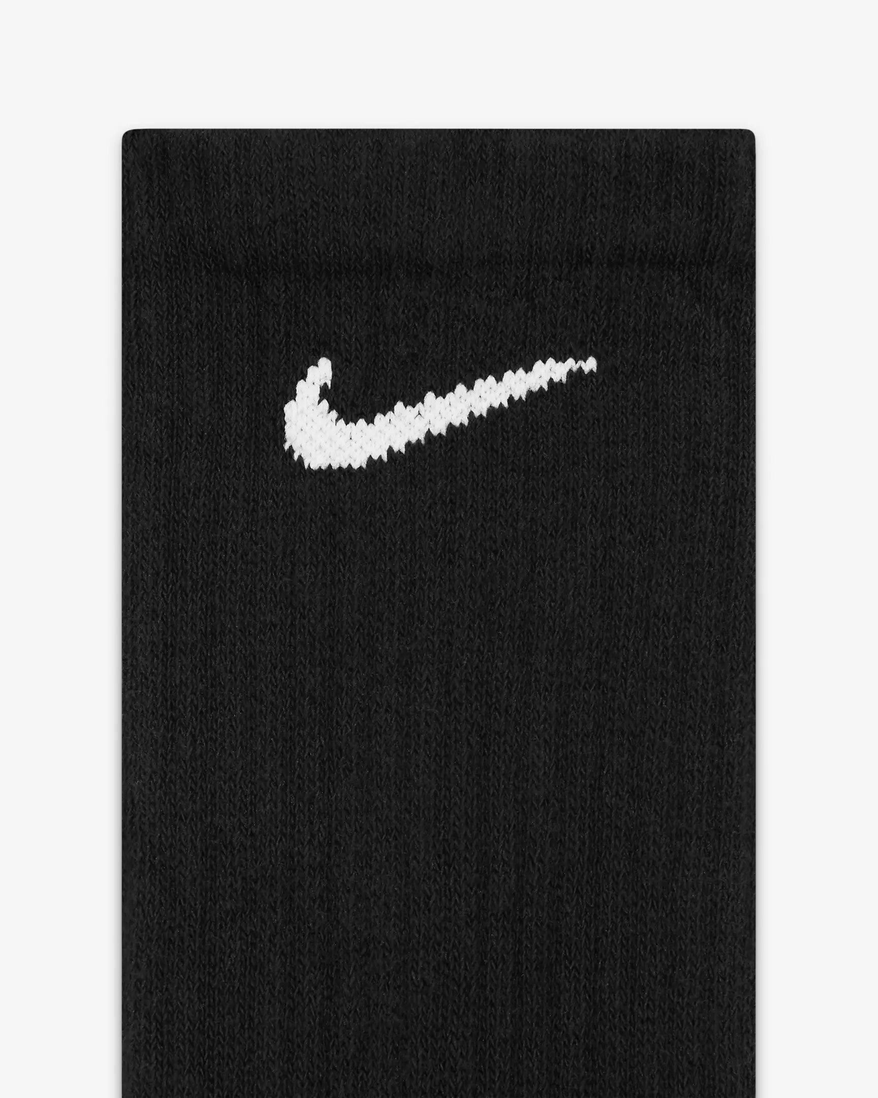 Nike Everyday Cushioned Training Crew Socks (6 Pairs)