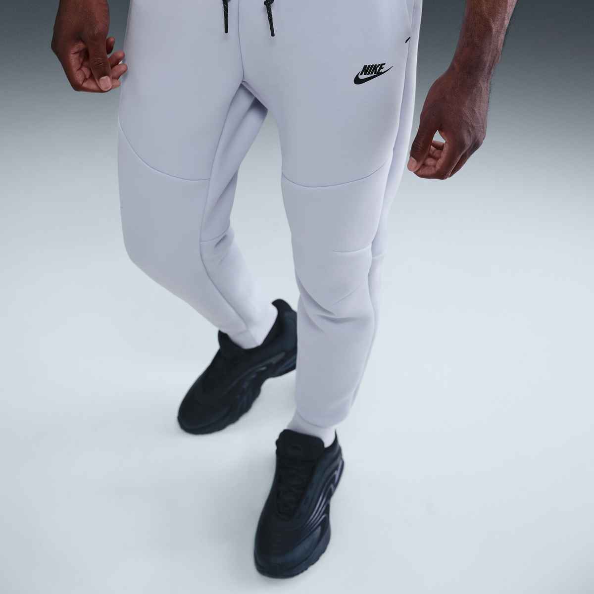 Pantaloni Barbati Nike Tech Fleece