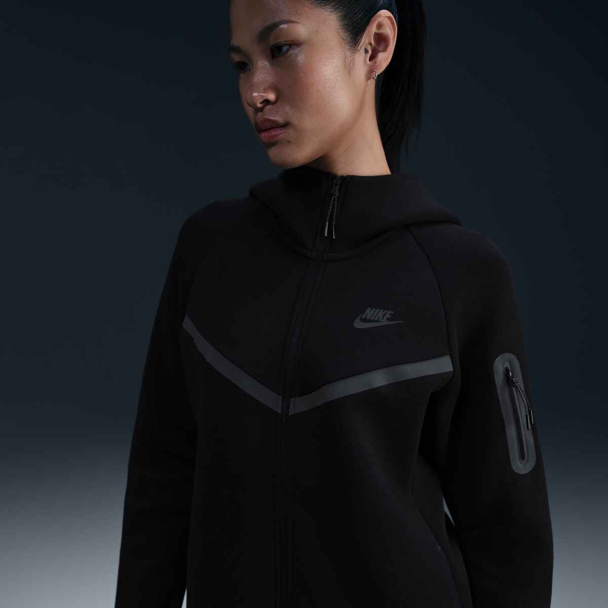 Hanorac Dama Nike Tech Fleece
