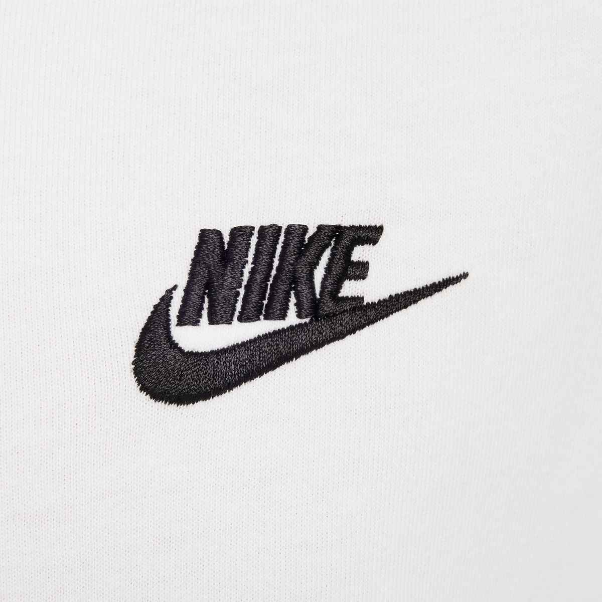 Nike Sportswear Older Kids' T-Shirt