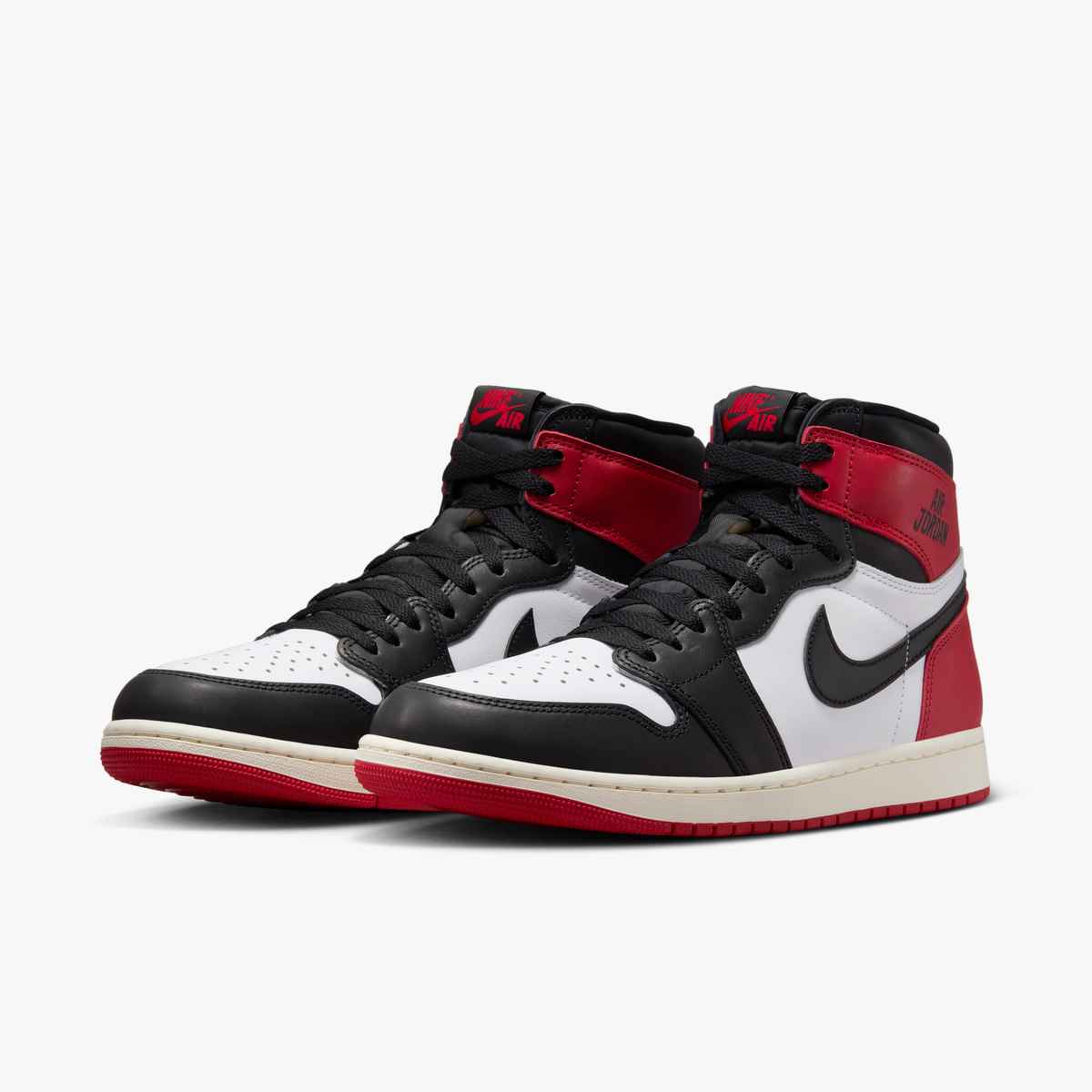 Air Jordan 1 Retro High OG �Black Toe�