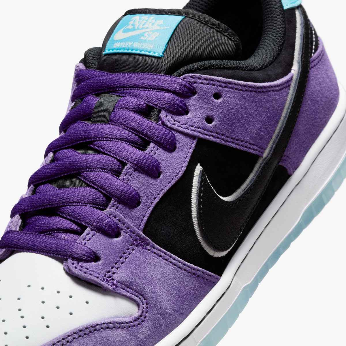 Pantofi sport Nike SB Dunk Low Pro x Hayley Wilson Black and Court Purple