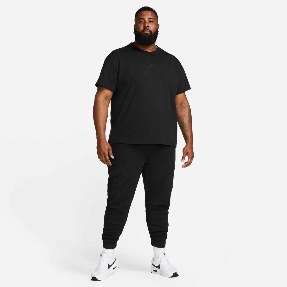 Tricou Nike Sportswear Premium Essentials