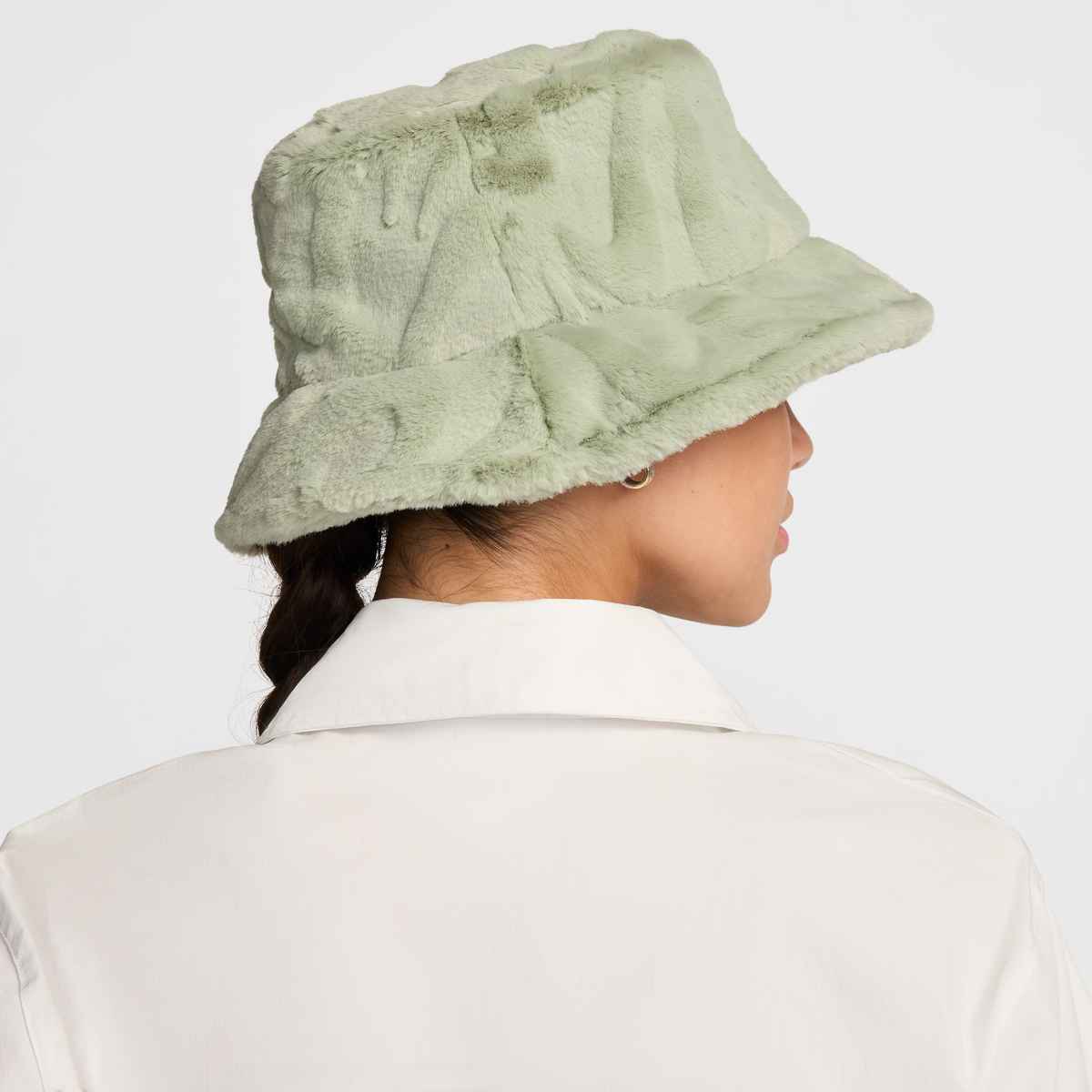 Nike Apex Faux Fur Bucket Hat